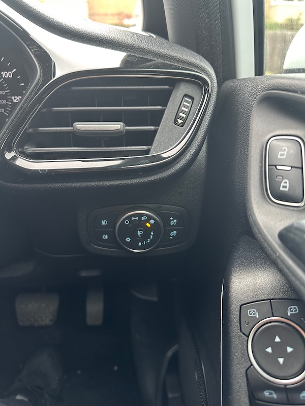 Used Ford Fiesta 2017 for sale - 76315639: Photo 17