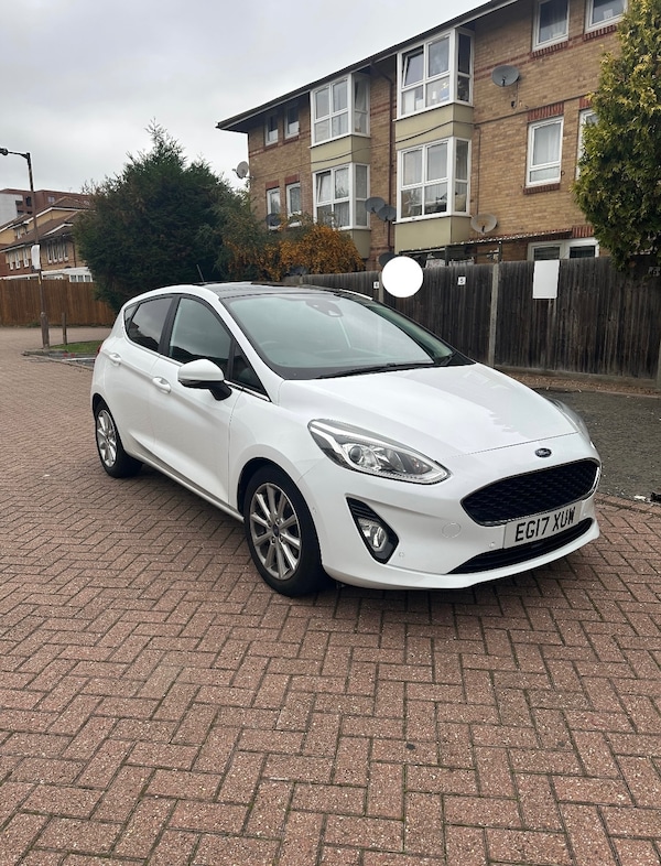 Used Ford Fiesta 2017 for sale - 76315639: Photo 2