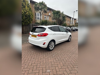 Used Ford Fiesta 2017 for sale - 76315639: Photo 4