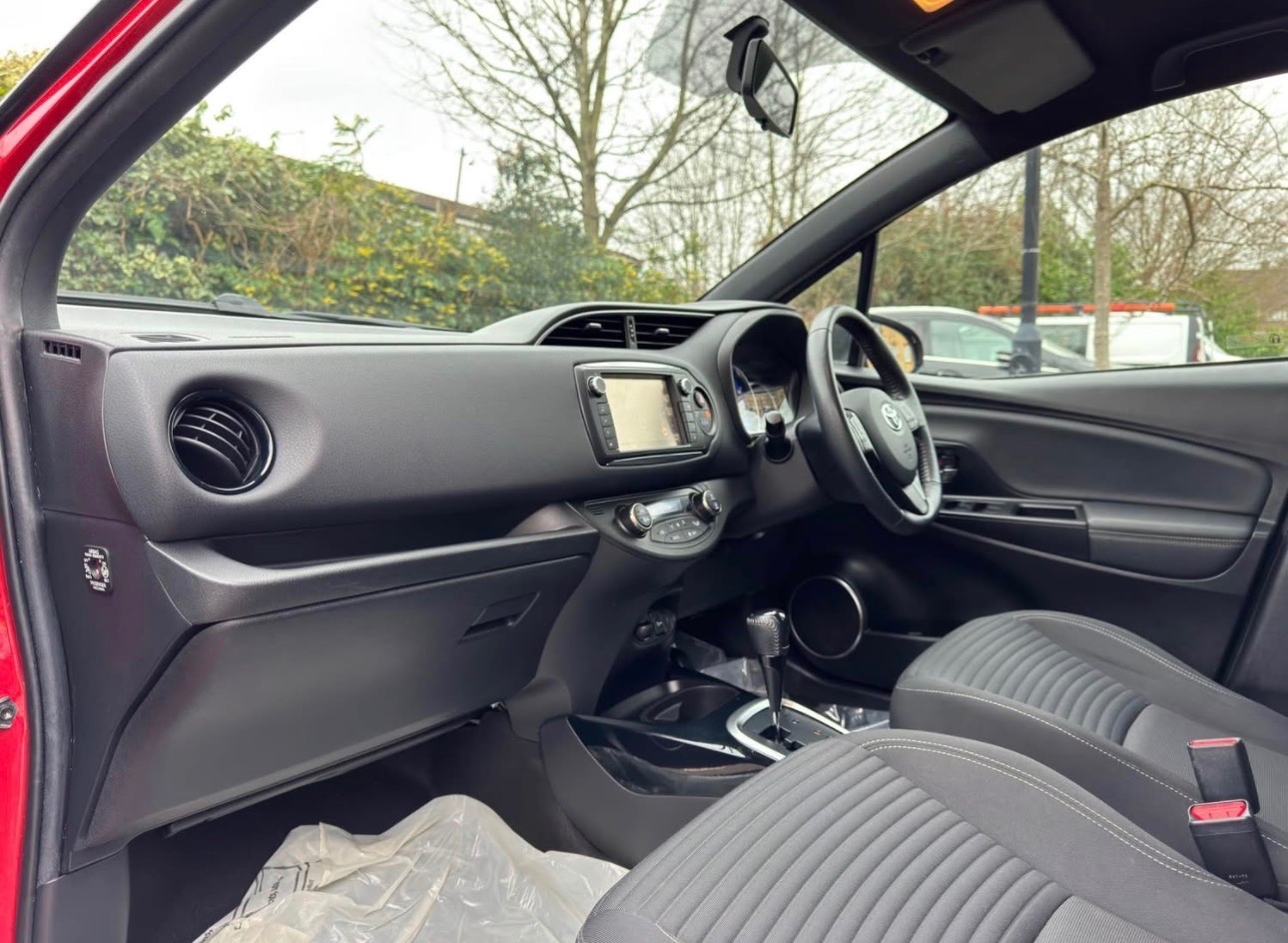 Used Toyota Yaris 2016 for sale - 77595526: Photo 8