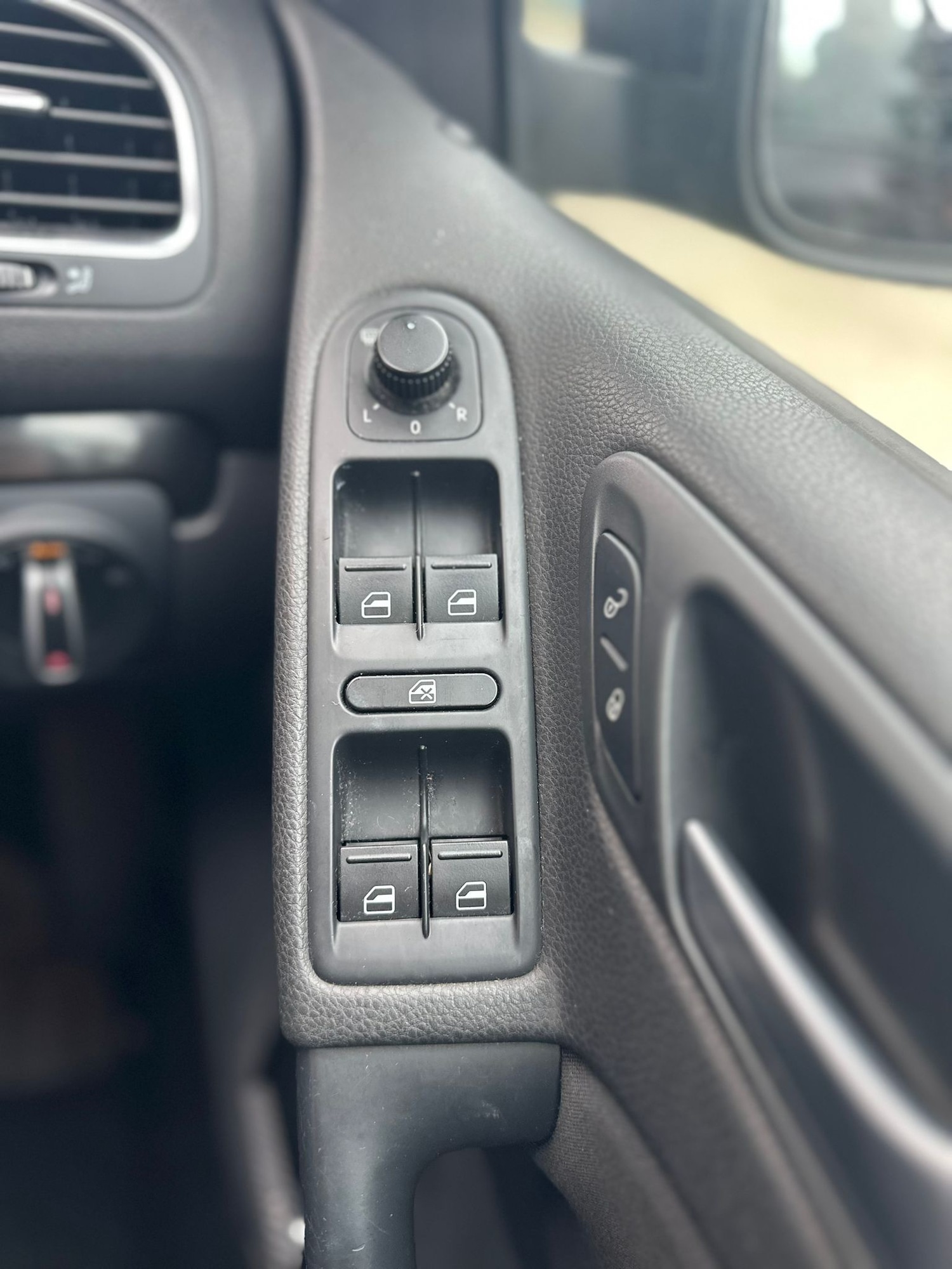 Used Volkswagen Golf 2009 for sale - 77632547: Photo 15