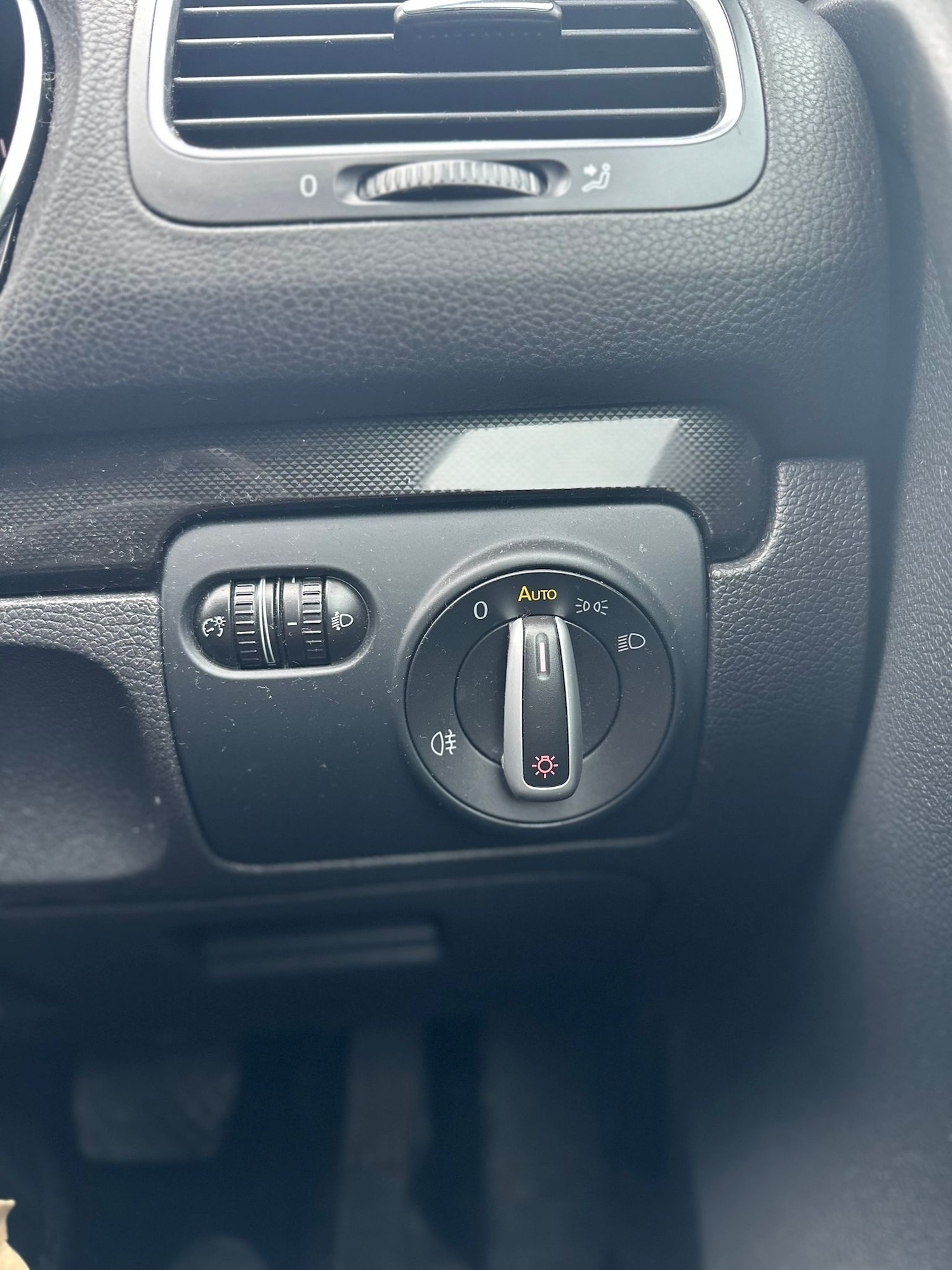 Used Volkswagen Golf 2009 for sale - 77632547: Photo 18