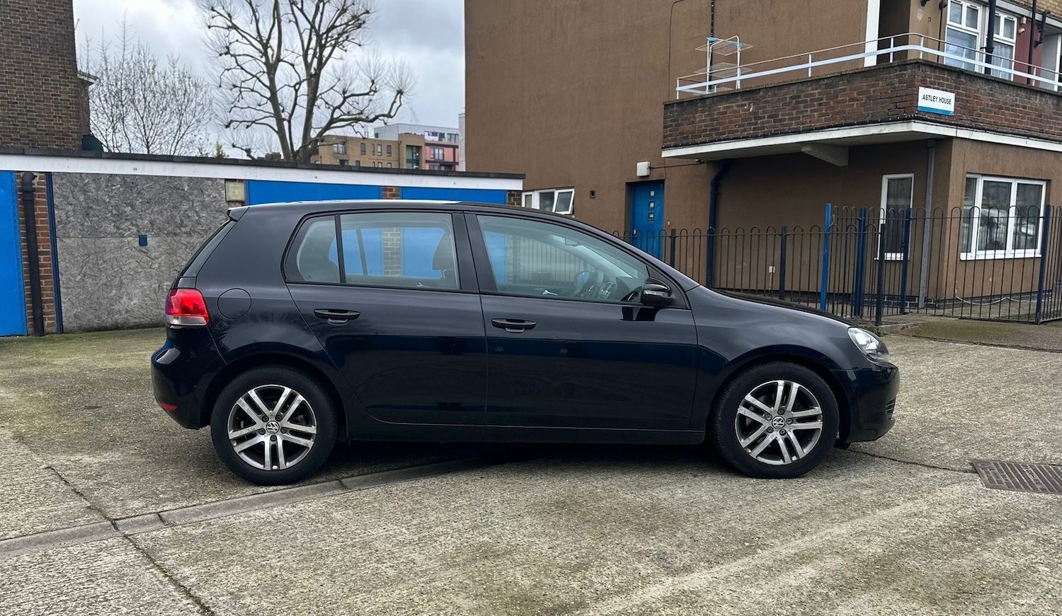 Used Volkswagen Golf 2009 for sale - 77632547: Photo 6