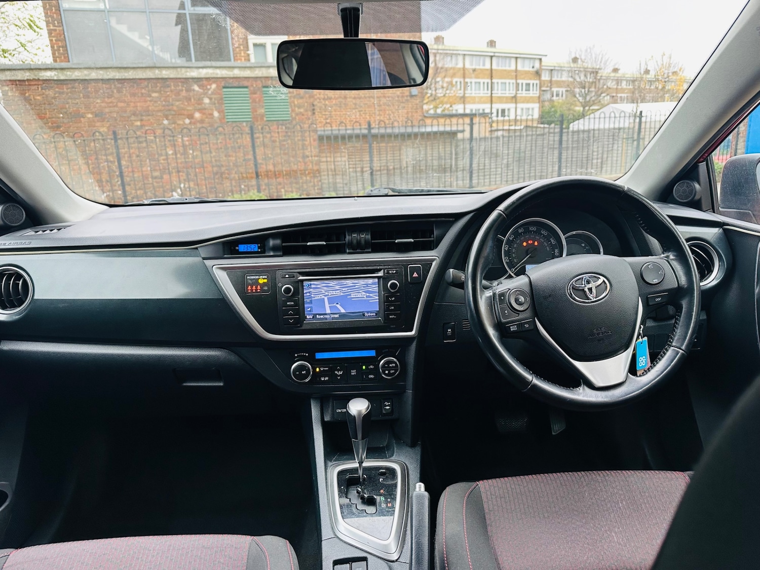 Used Toyota Auris 2013 for sale - 76725527: Photo 11