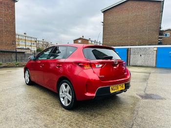 Used Toyota Auris 2013 for sale - 76725527: Photo