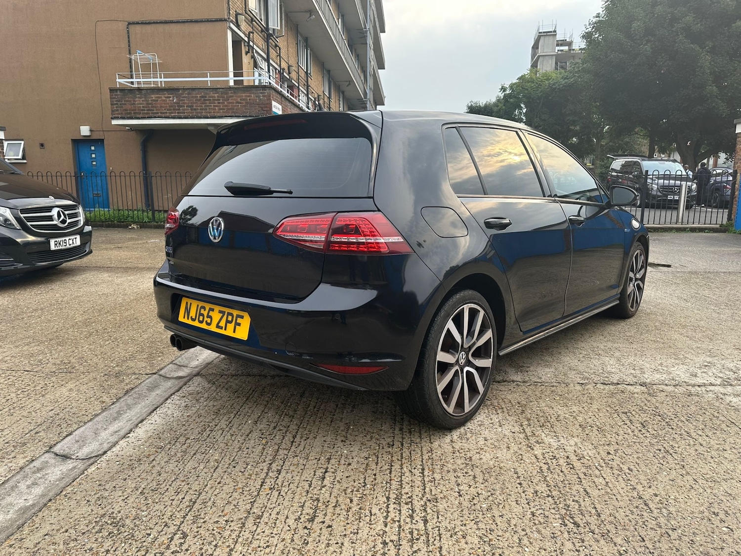 Used Volkswagen Golf 2015 for sale - 77792960: Photo 5