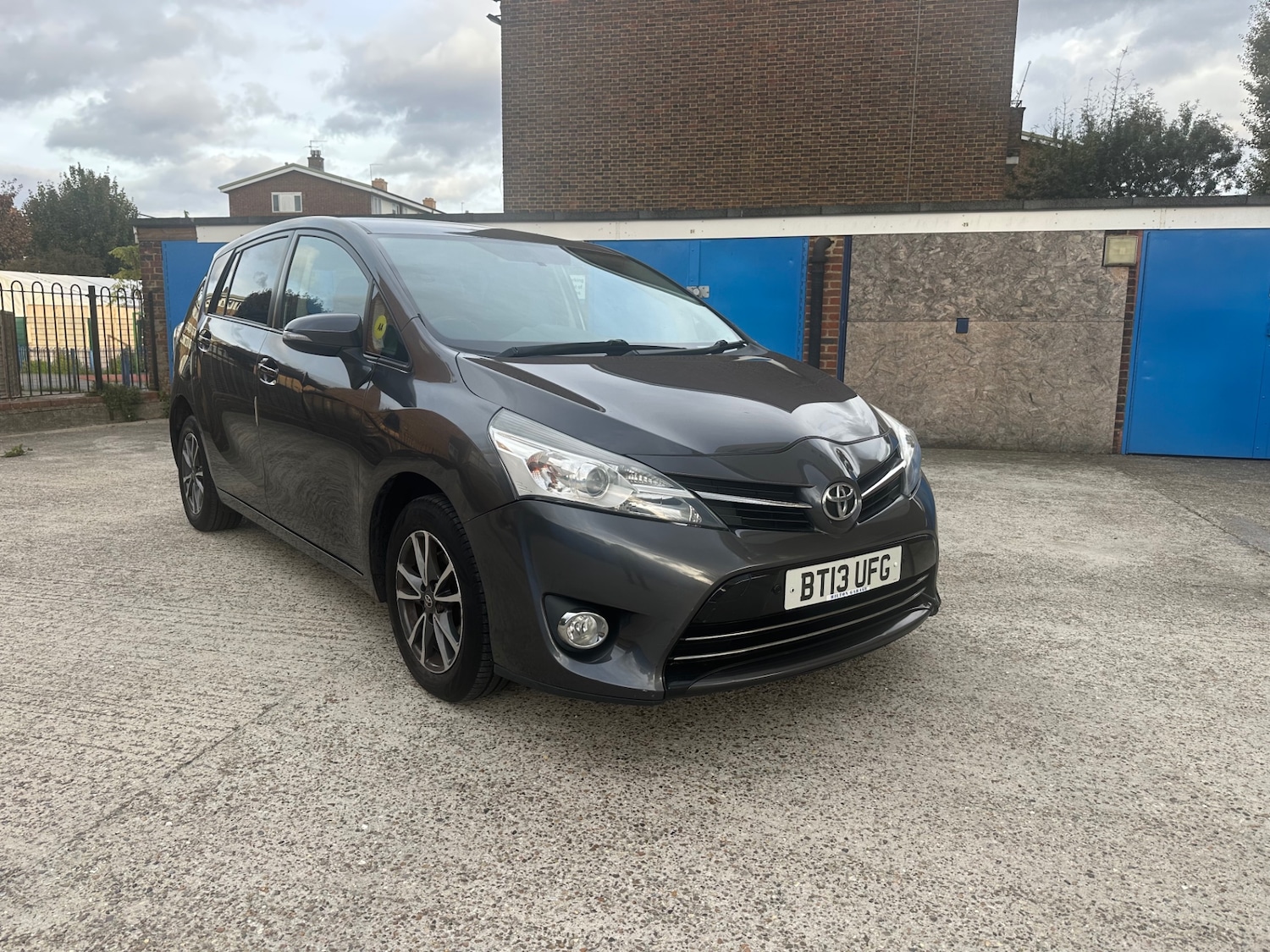 Used Toyota Verso 2013 for sale - 76213787: Photo 2