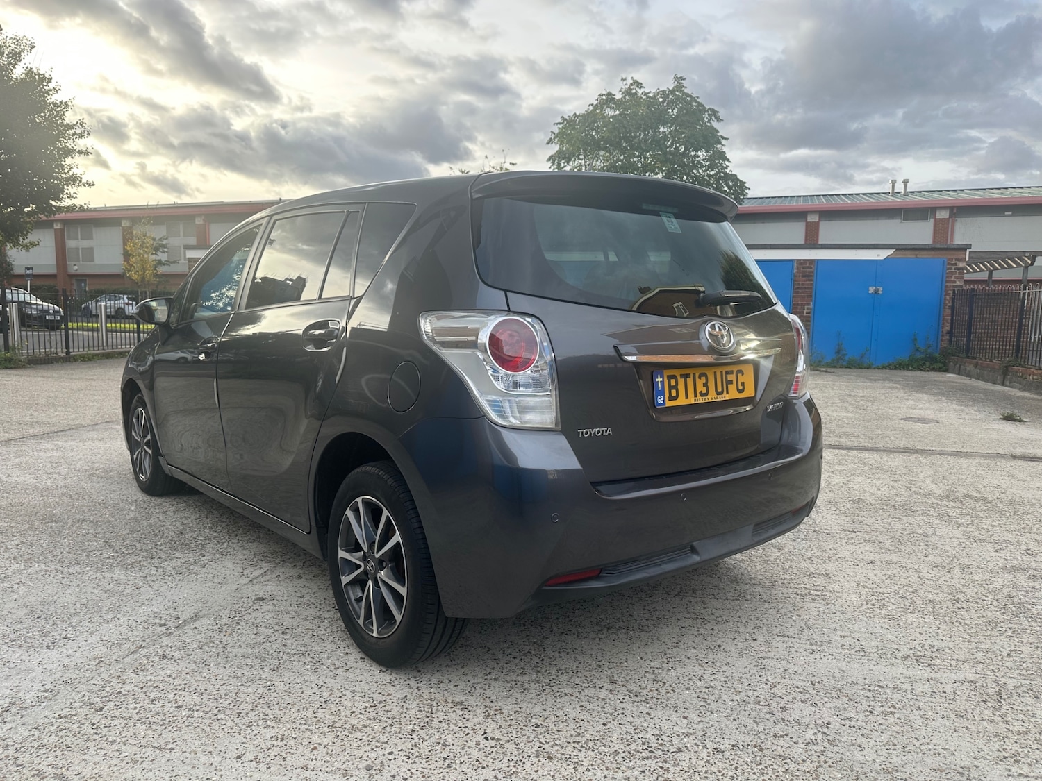 Used Toyota Verso 2013 for sale - 76213787: Photo 4