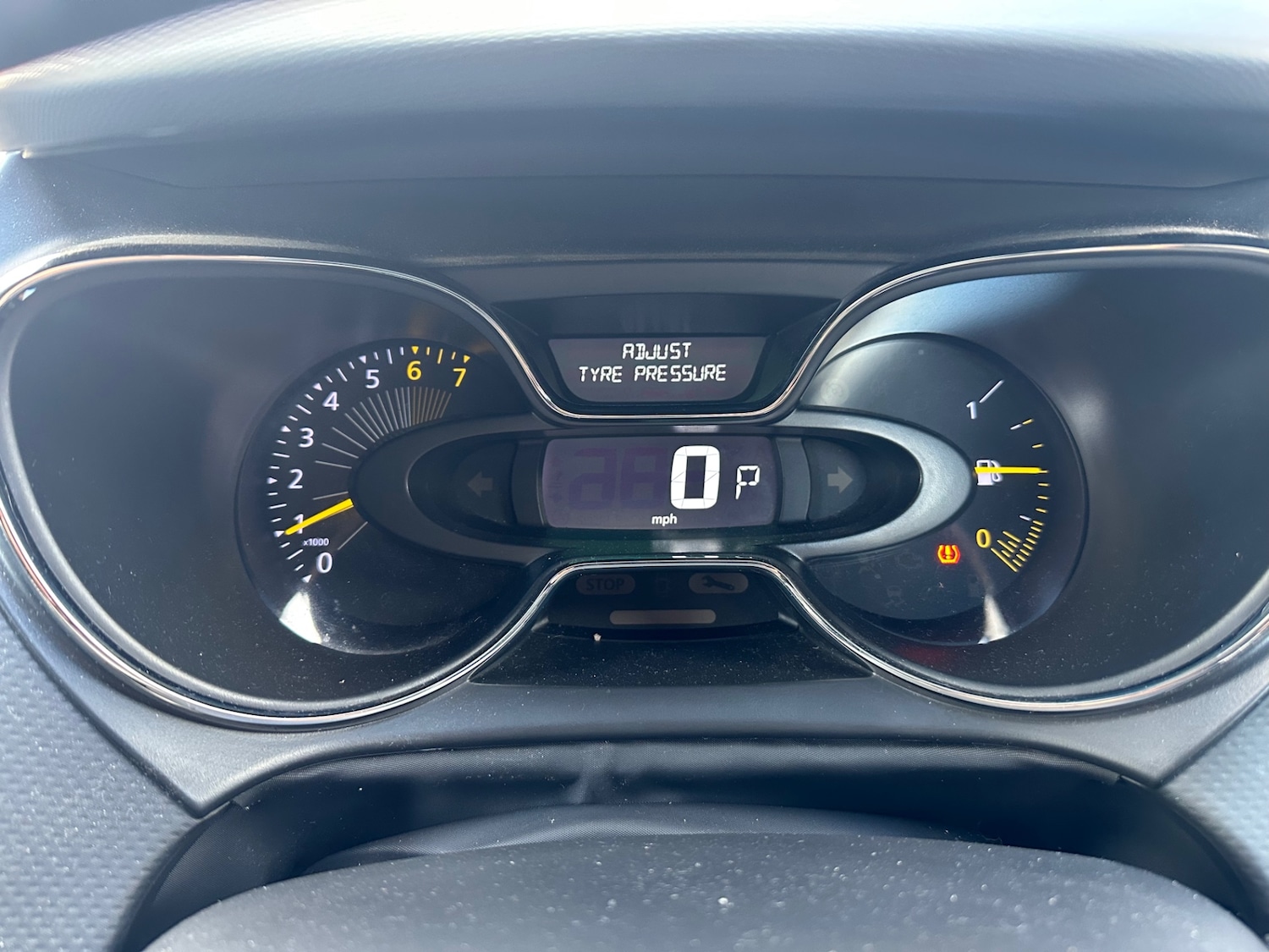 Used Renault Captur 2015 for sale - 76757019: Photo 12