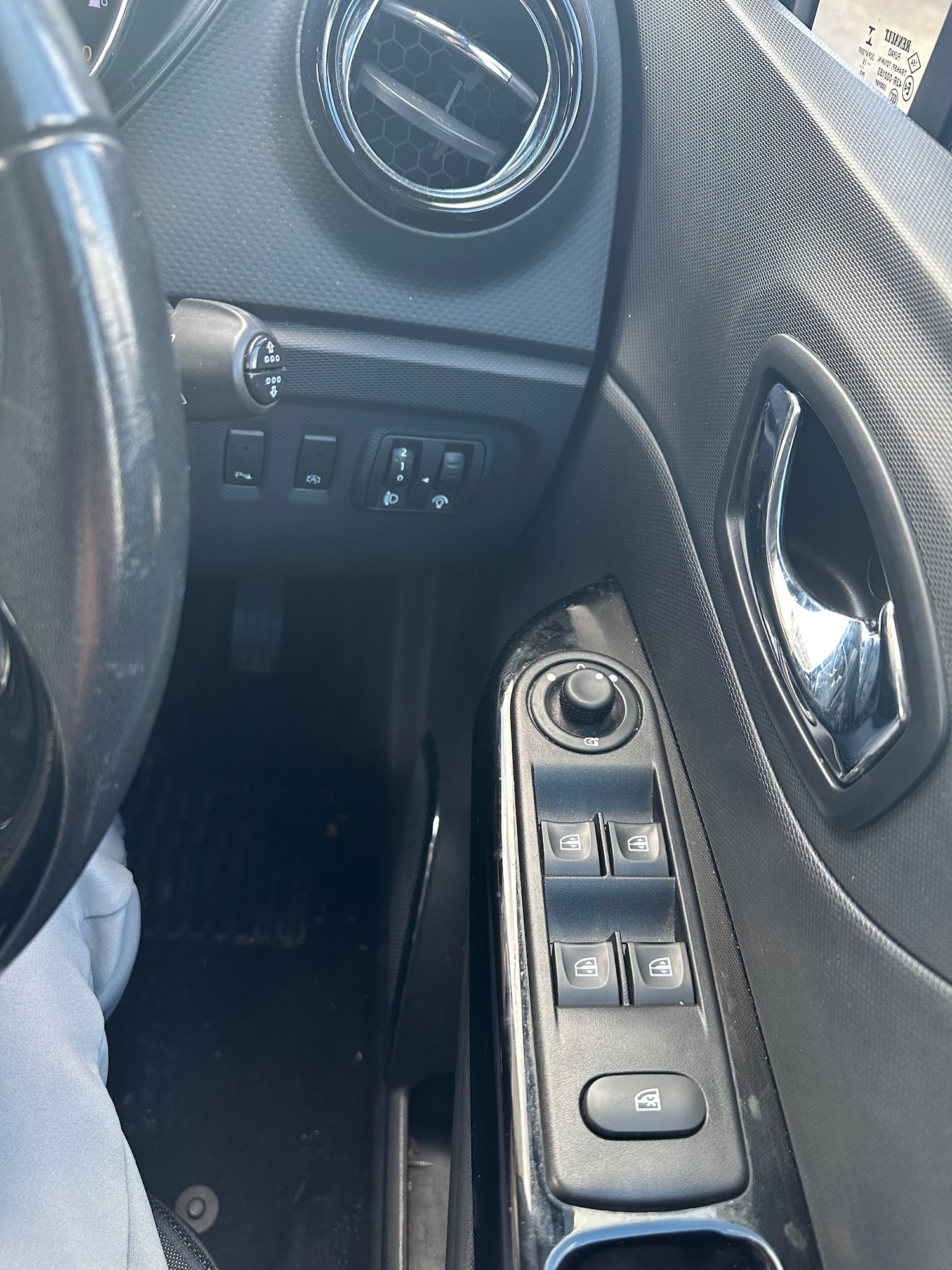 Used Renault Captur 2015 for sale - 76757019: Photo 14