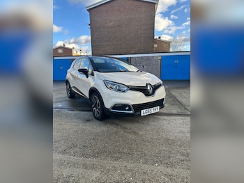 Used Renault Captur 2015 for sale - 76757019: Photo