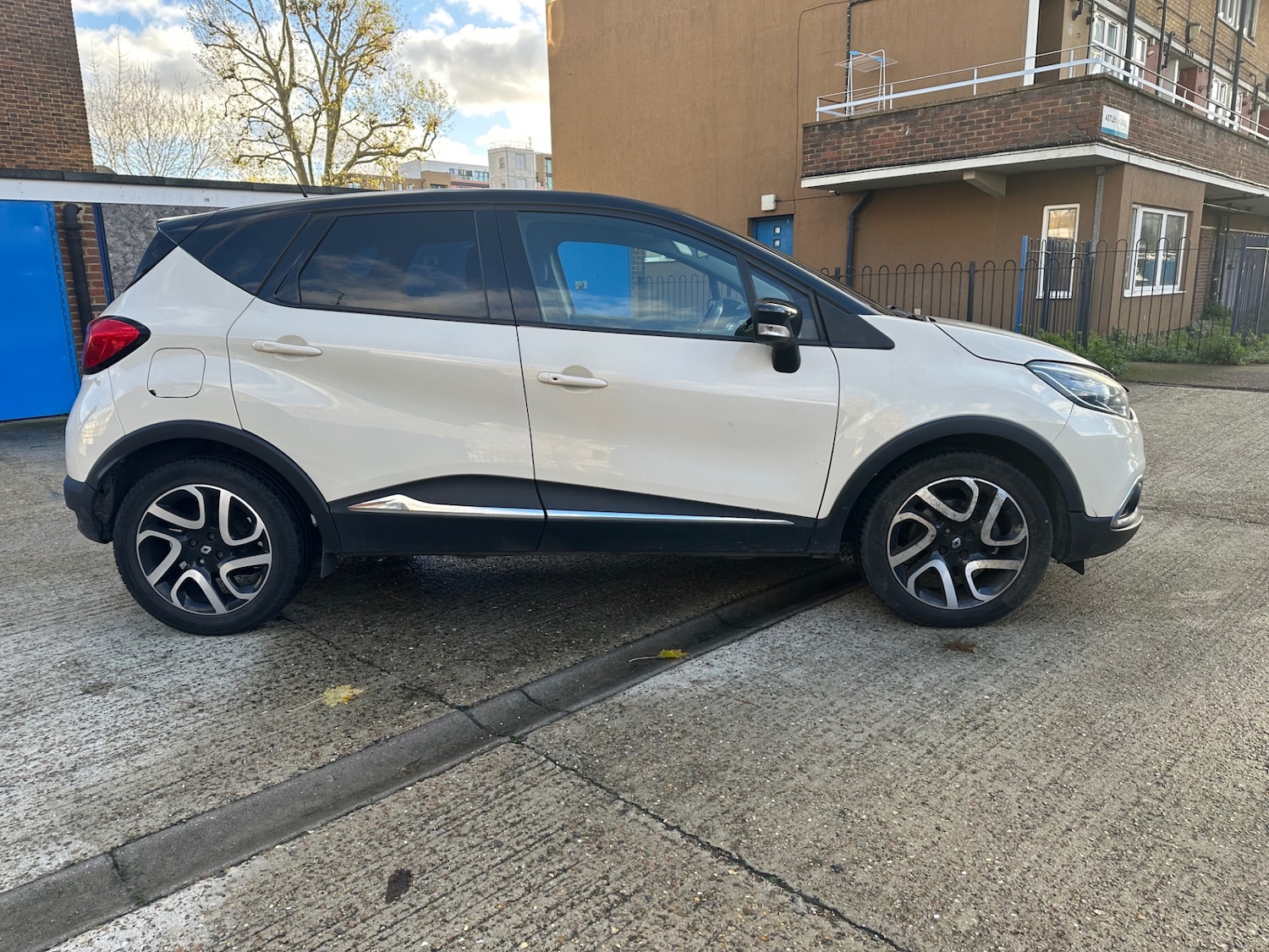 Used Renault Captur 2015 for sale - 76757019: Photo 8