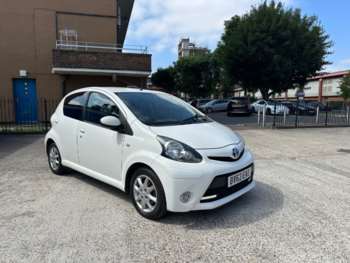 2013 (63) - 1.0 VVT-i Mode 5dr