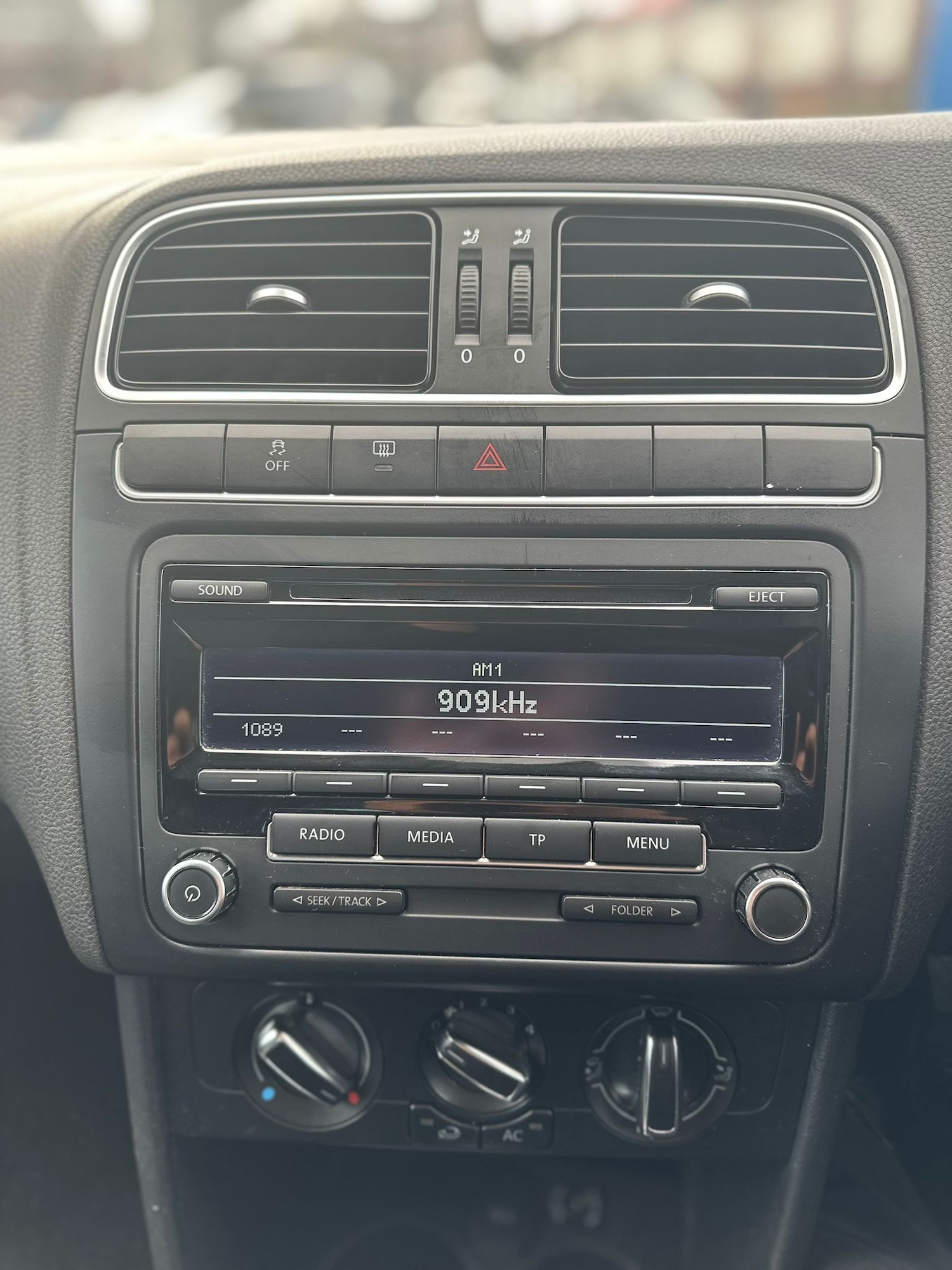 Used Volkswagen Polo 2011 for sale - 77807442: Photo 18