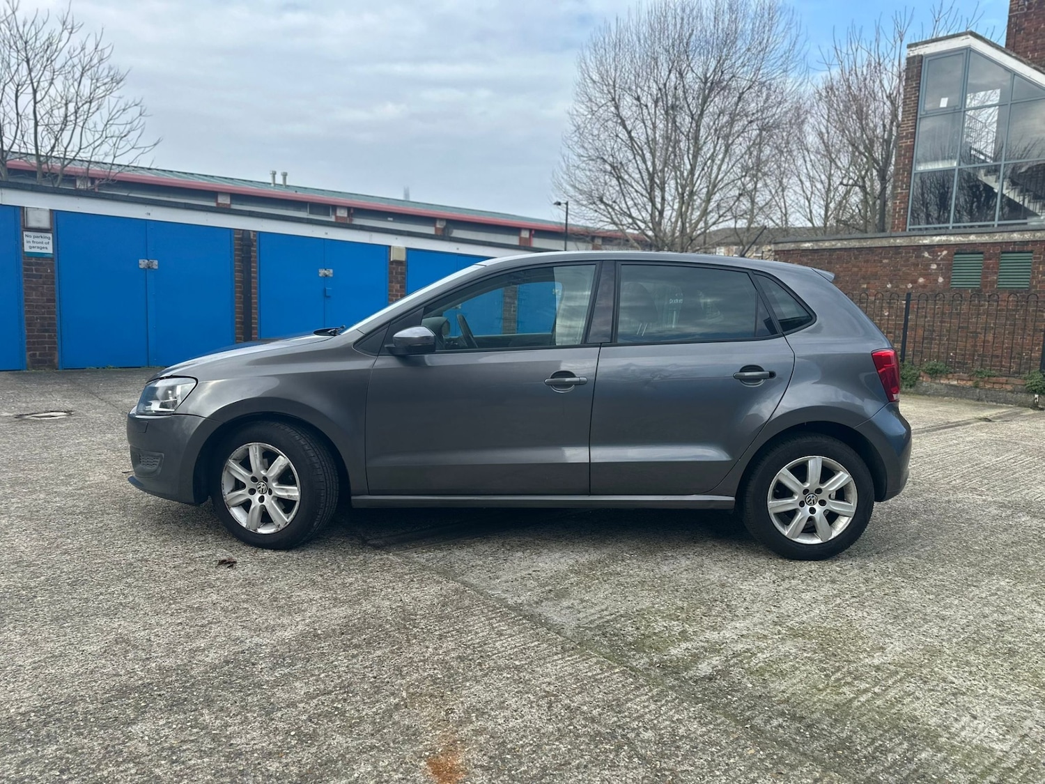 Used Volkswagen Polo 2011 for sale - 77807442: Photo 9