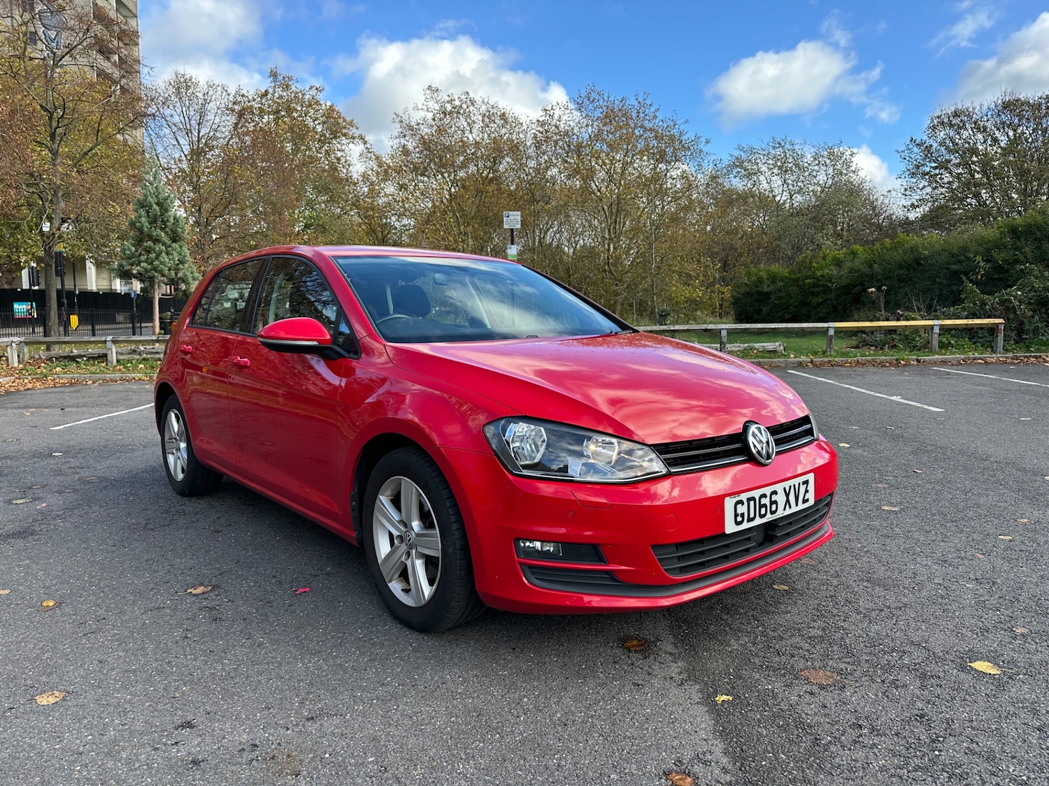 Used Volkswagen Golf 2017 for sale - 76440275: Photo 2