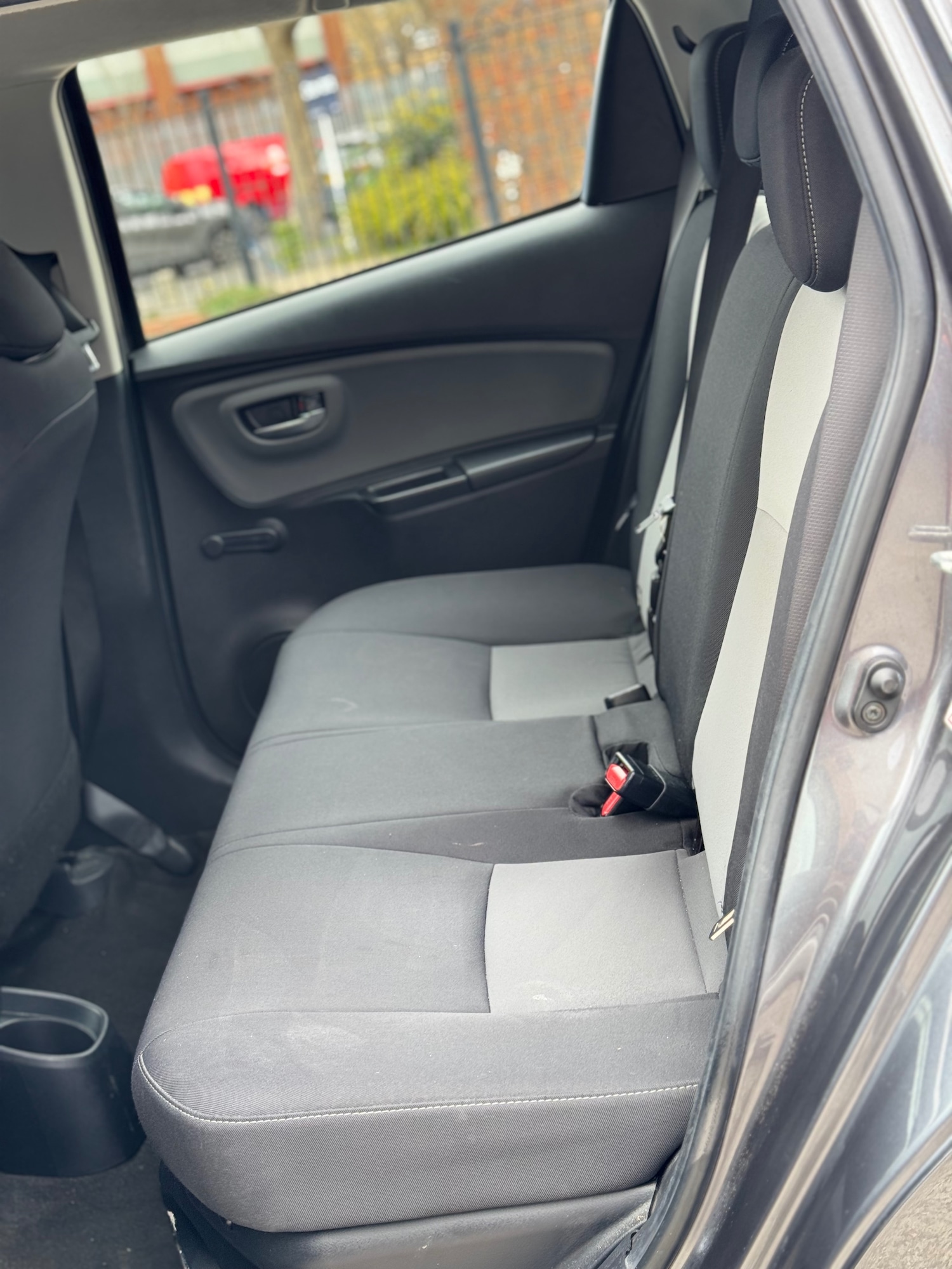 Used Toyota Yaris 2017 for sale - 78135143: Photo 10