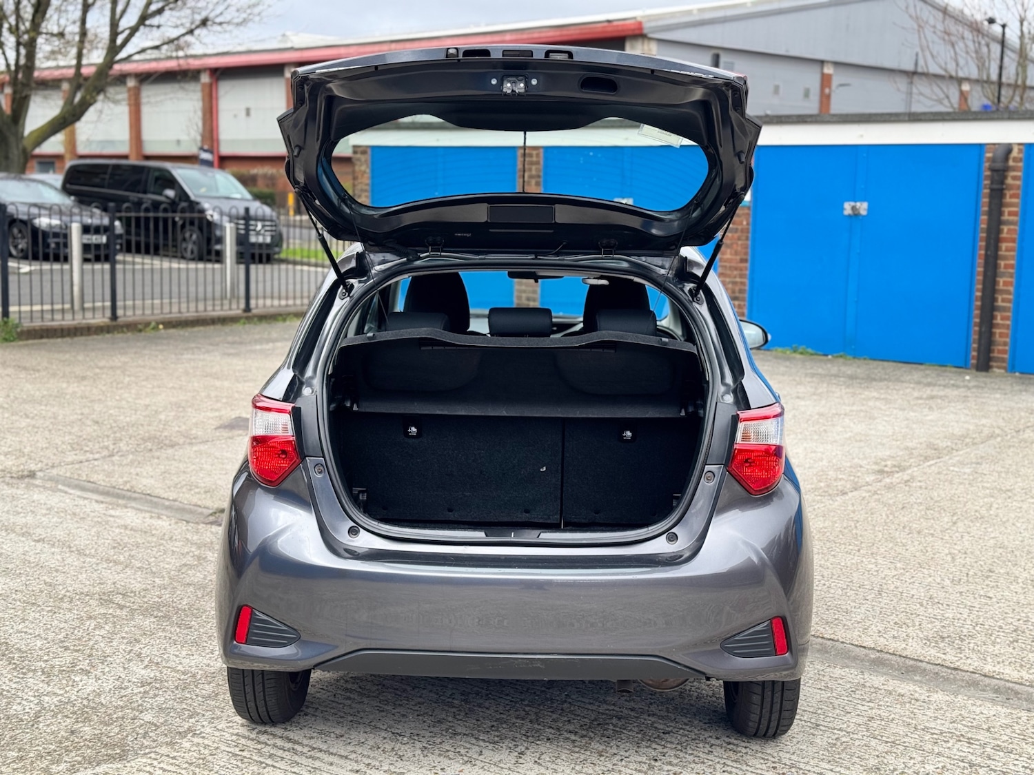 Used Toyota Yaris 2017 for sale - 78135143: Photo 13