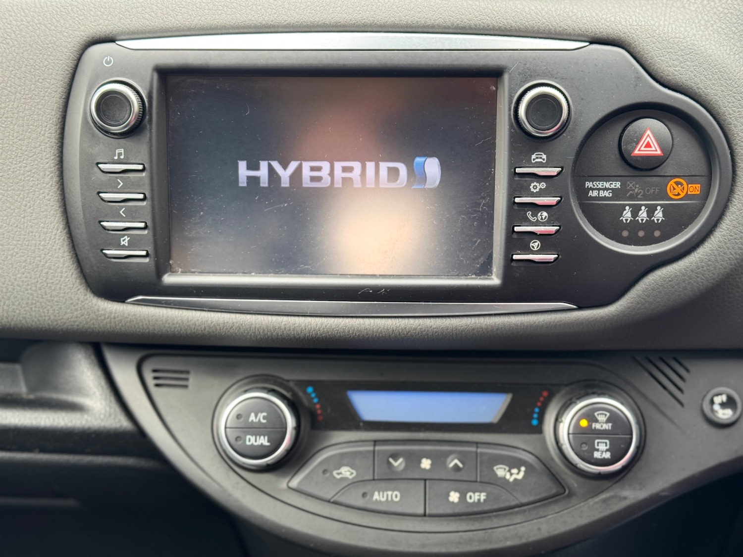 Used Toyota Yaris 2017 for sale - 78135143: Photo 17