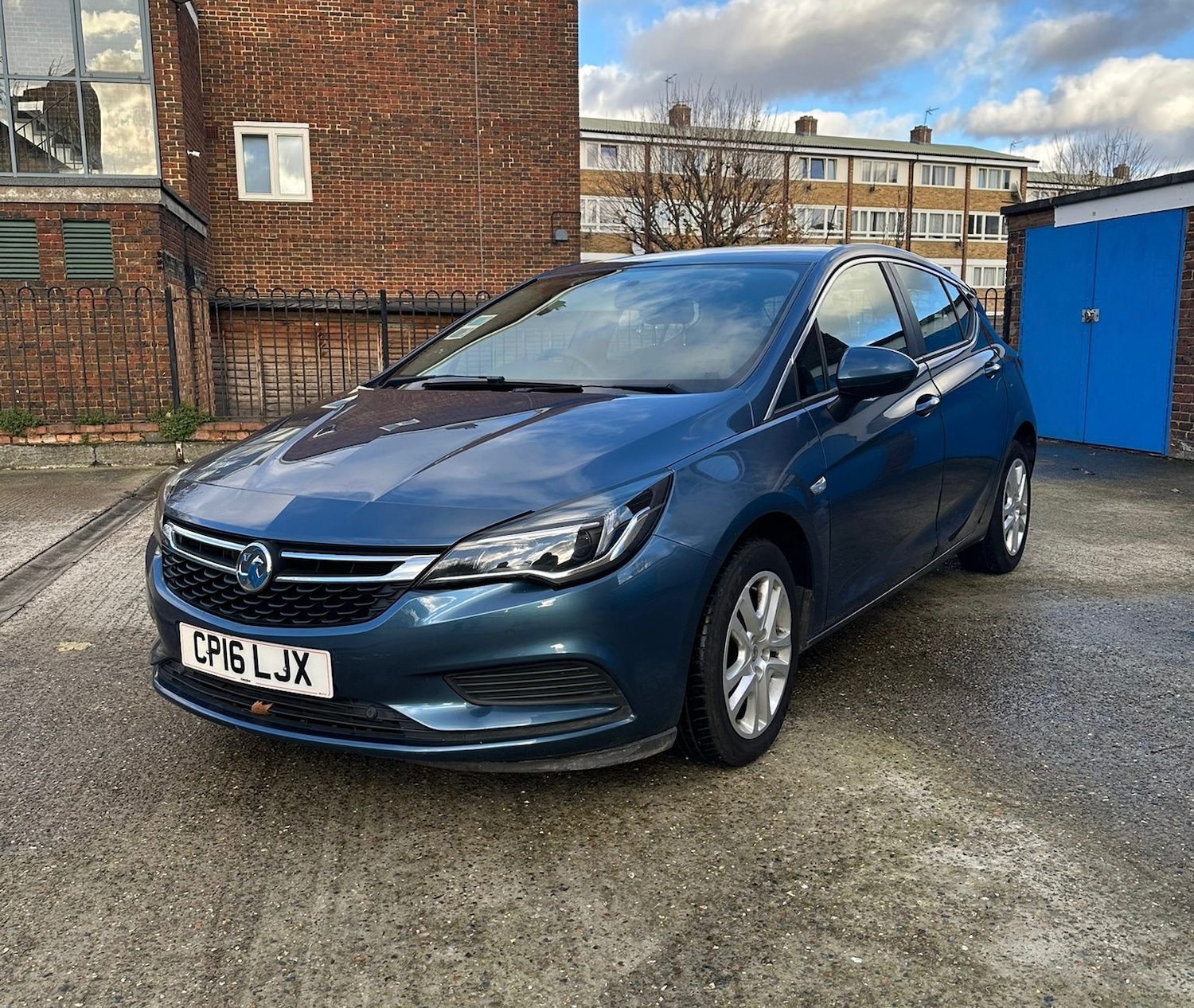 Used Vauxhall Astra 2016 for sale - 76670872: Photo 1