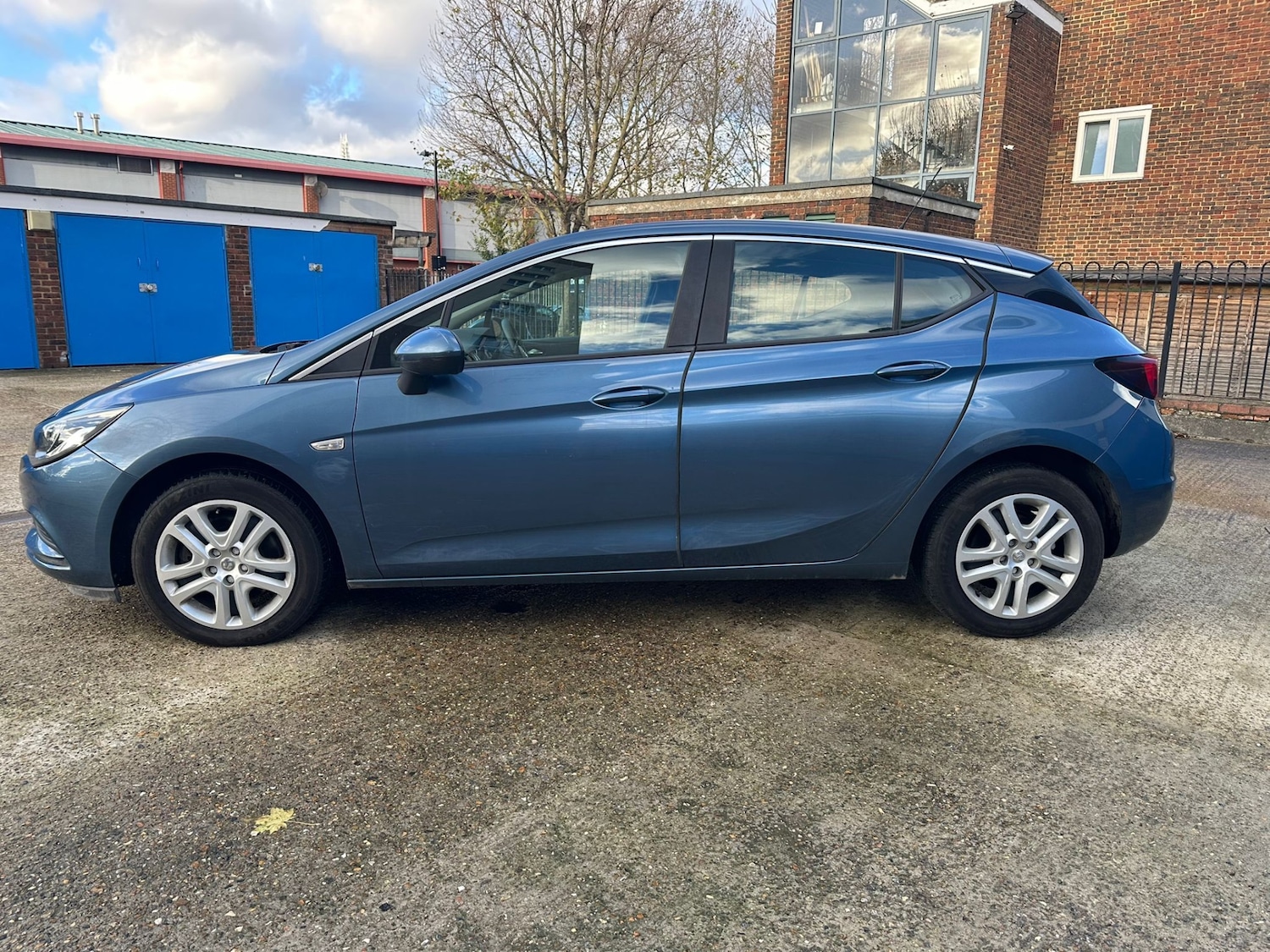 Used Vauxhall Astra 2016 for sale - 76670872: Photo 6