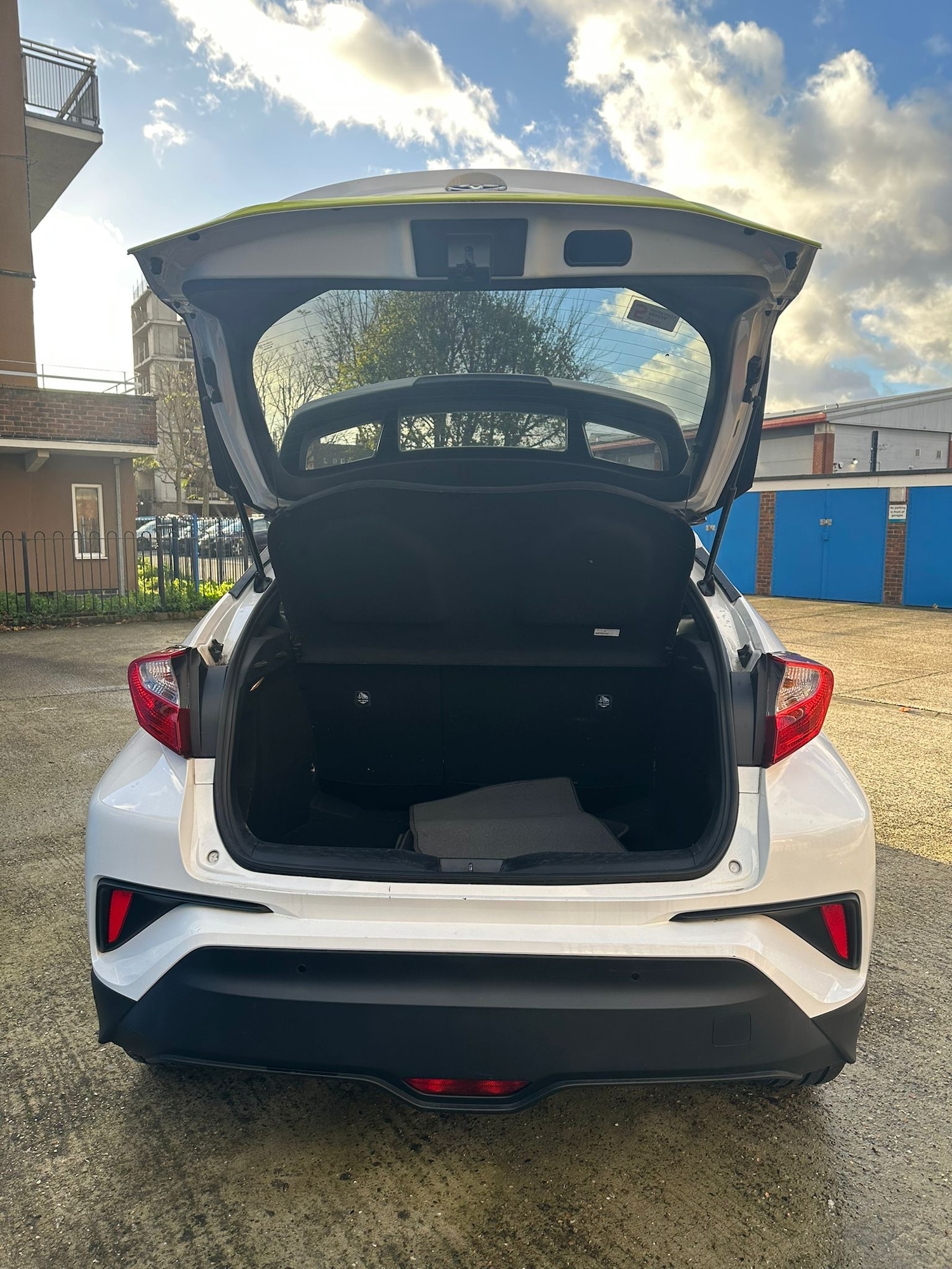 Used Toyota C-HR 2018 for sale - 76670834: Photo 10