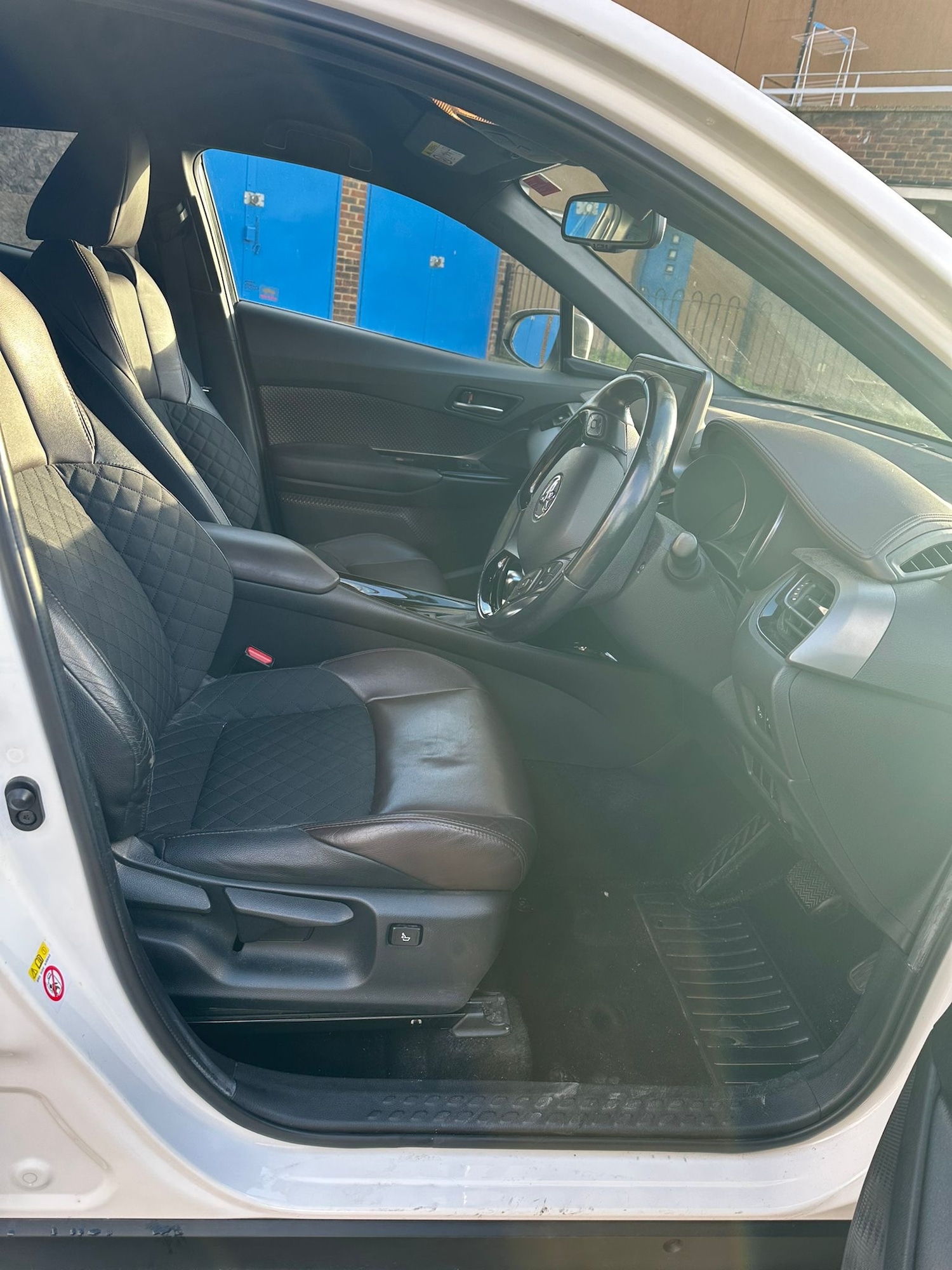 Used Toyota C-HR 2018 for sale - 76670834: Photo 11