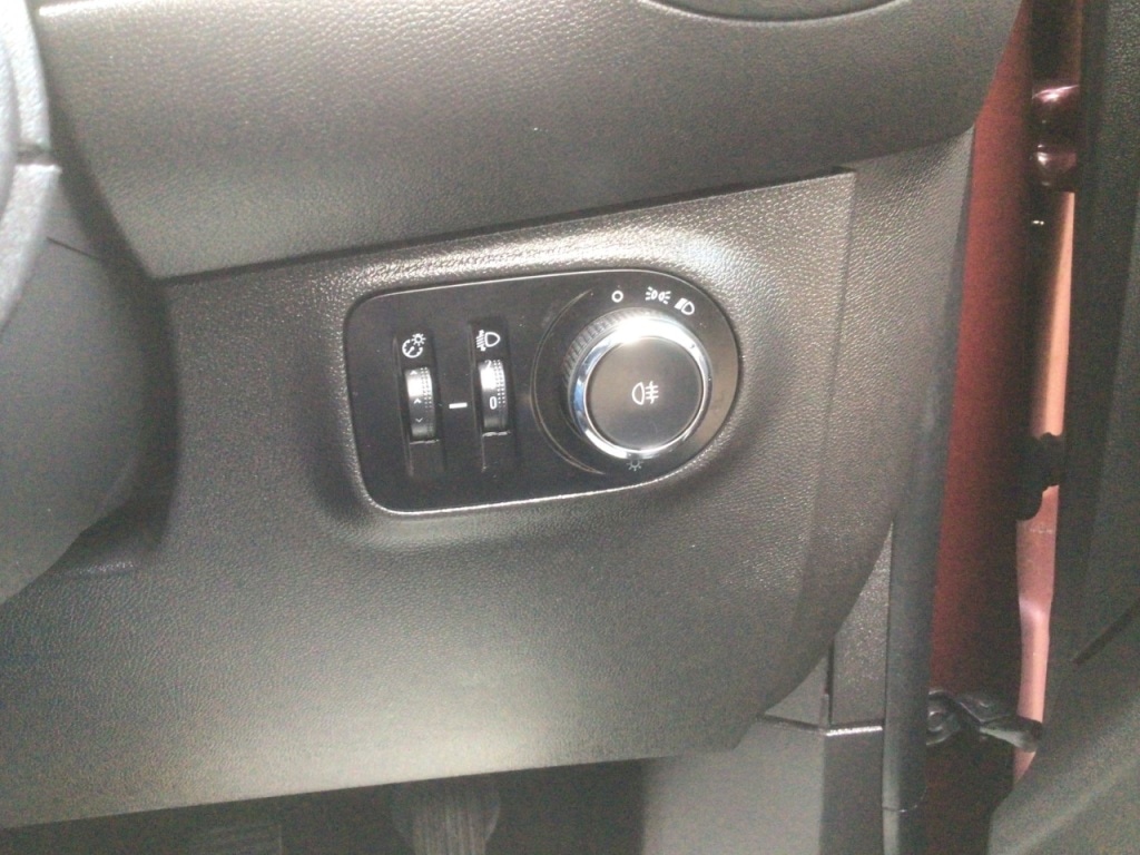 Used Vauxhall ADAM 2014 for sale - 77312957: Photo 17