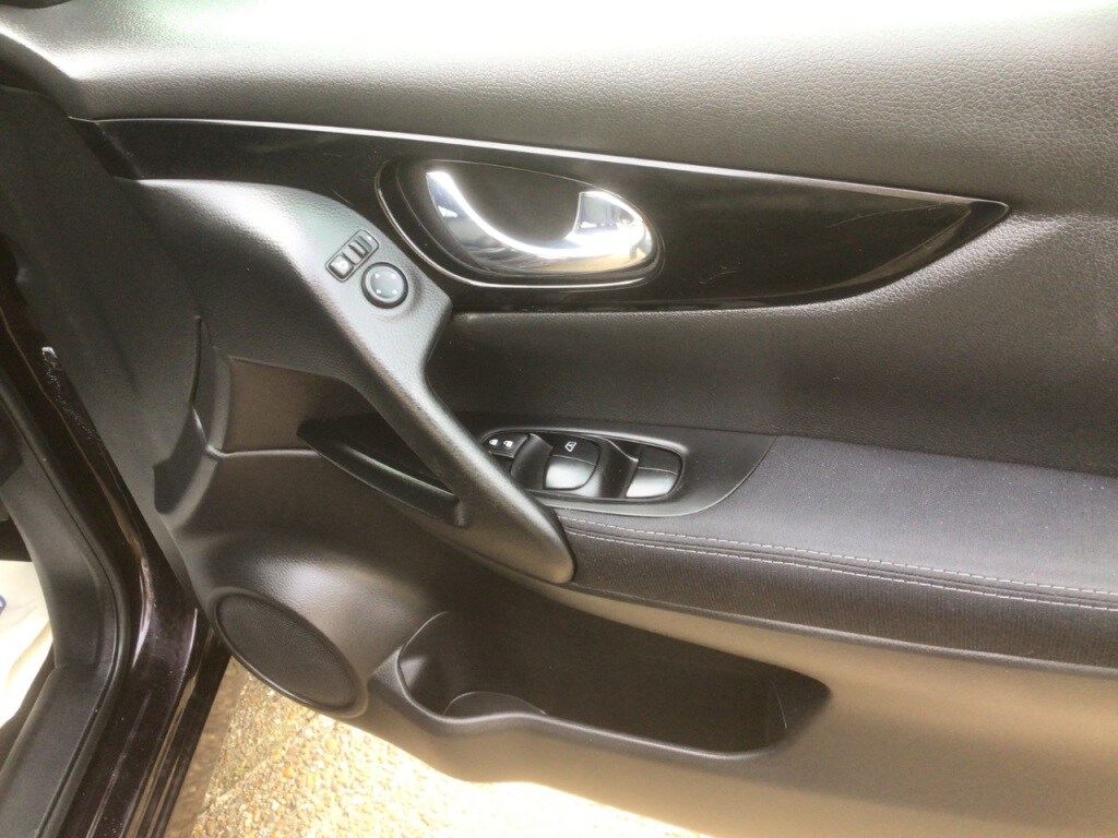 Used Nissan Qashqai 2015 for sale - 77915936: Photo 25