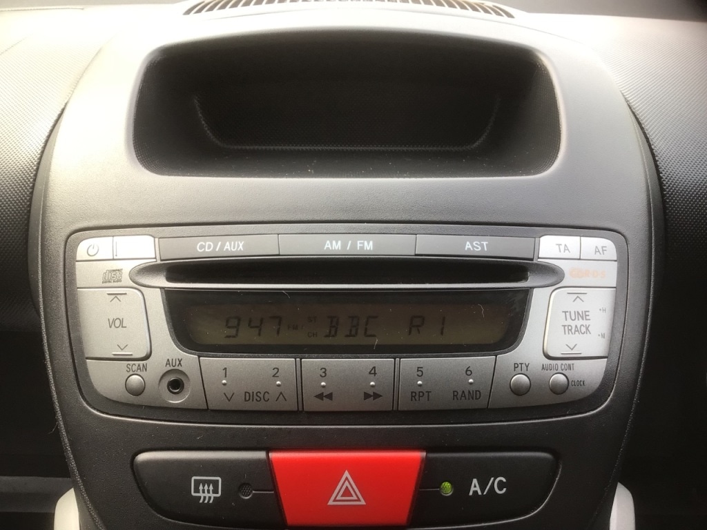 Used Peugeot 107 2013 for sale - 77976047: Photo 18