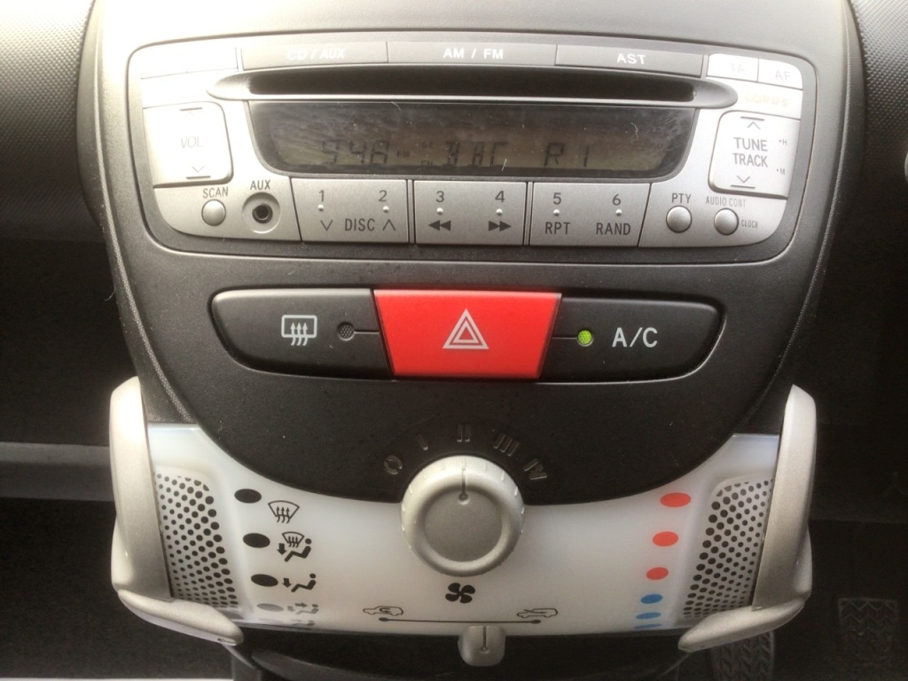 Used Peugeot 107 2013 for sale - 77976047: Photo 19