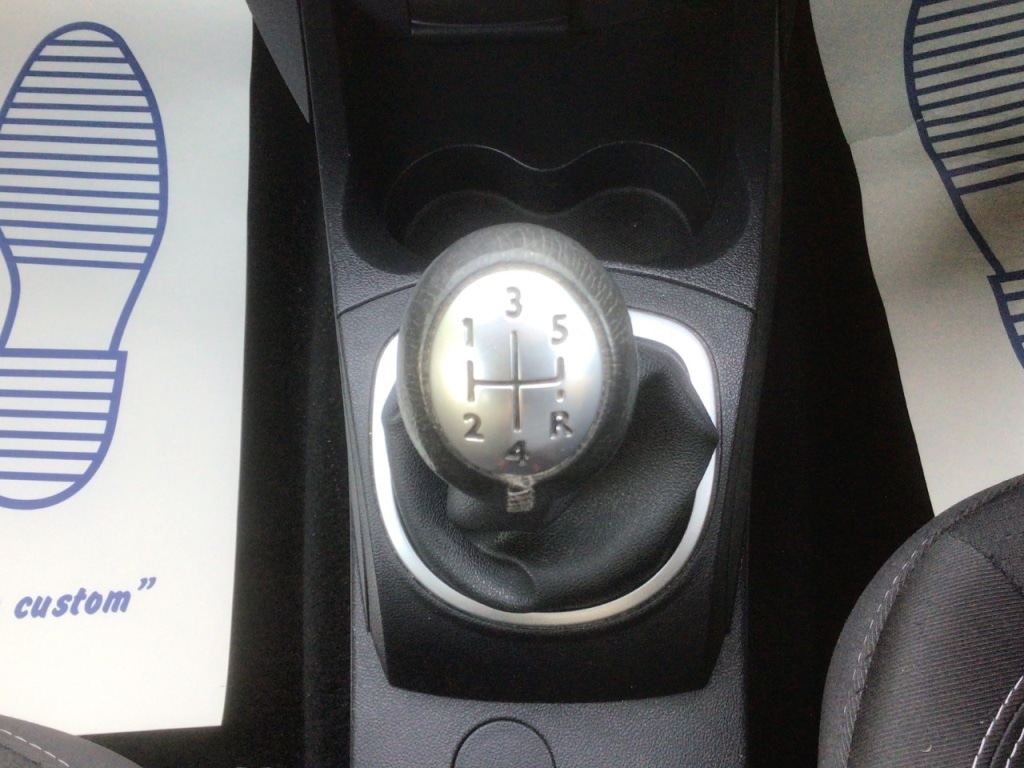 Used Renault Clio 2010 for sale - 77976048: Photo 19