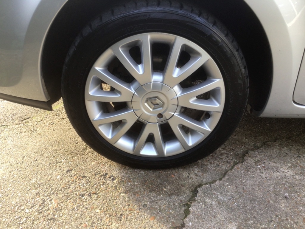 Used Renault Clio 2010 for sale - 77976048: Photo 29