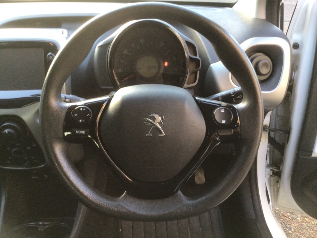 Used Peugeot 108 2015 for sale - 76847970: Photo 16