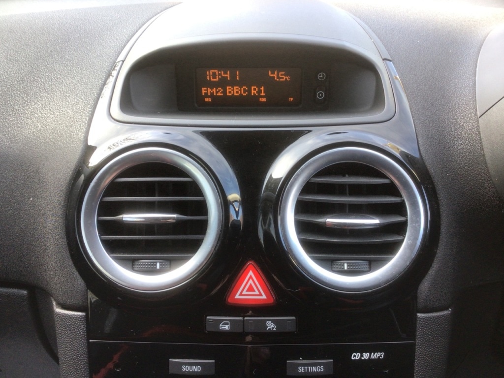 Used Vauxhall Corsa 2014 for sale - 77636597: Photo 18