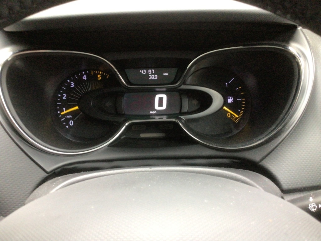 Used Renault Captur 2015 for sale - 76847967: Photo 16