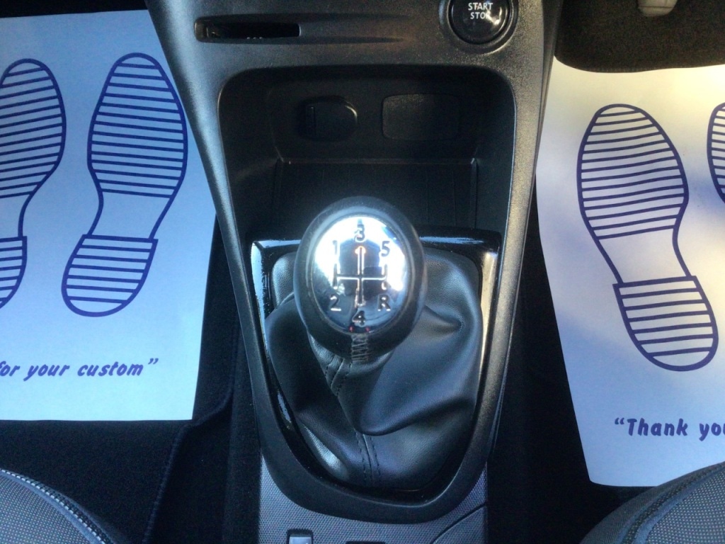 Used Renault Captur 2015 for sale - 76847967: Photo 23