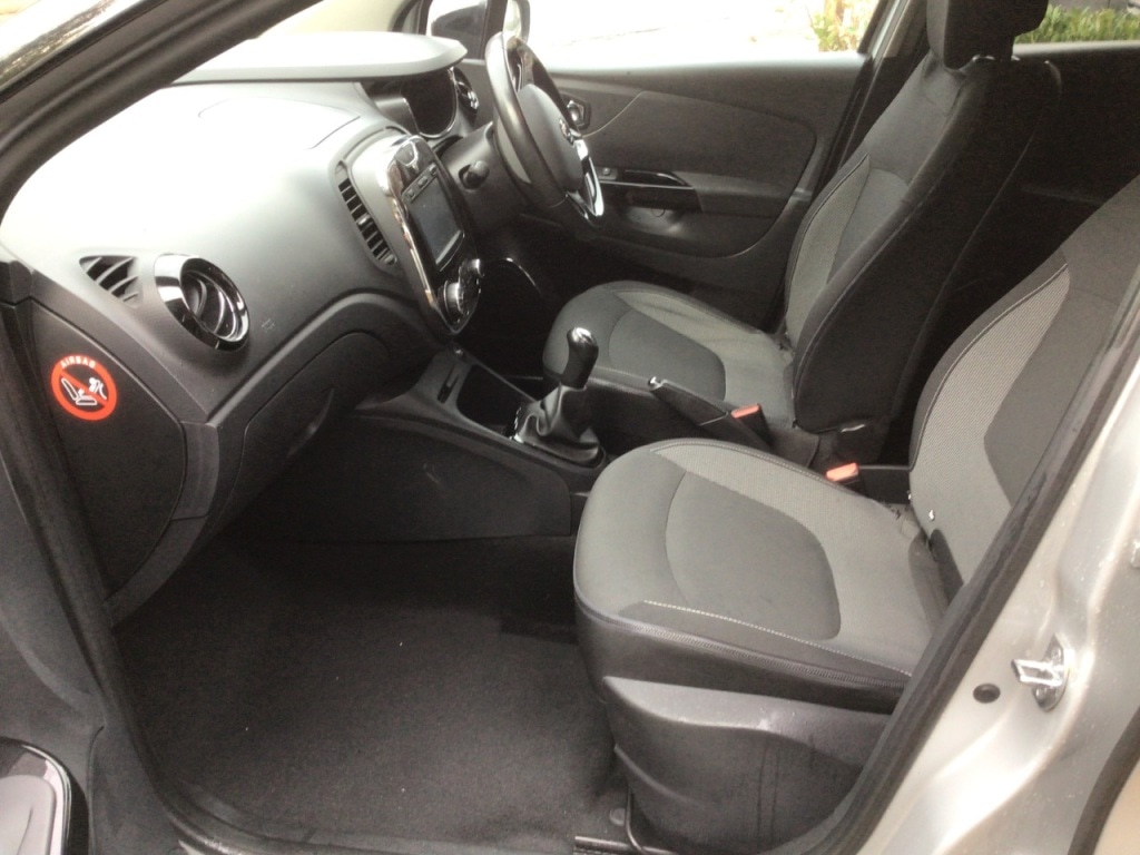 Used Renault Captur 2015 for sale - 76847967: Photo 28