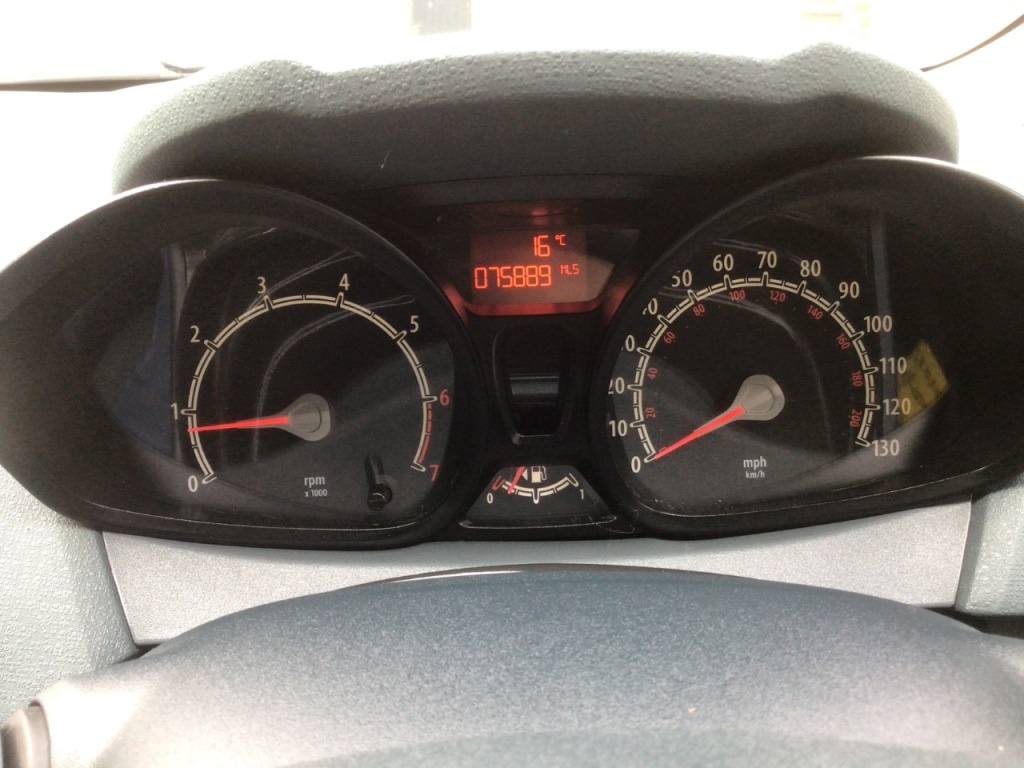 Used Ford Fiesta 2010 for sale - 77312952: Photo 15