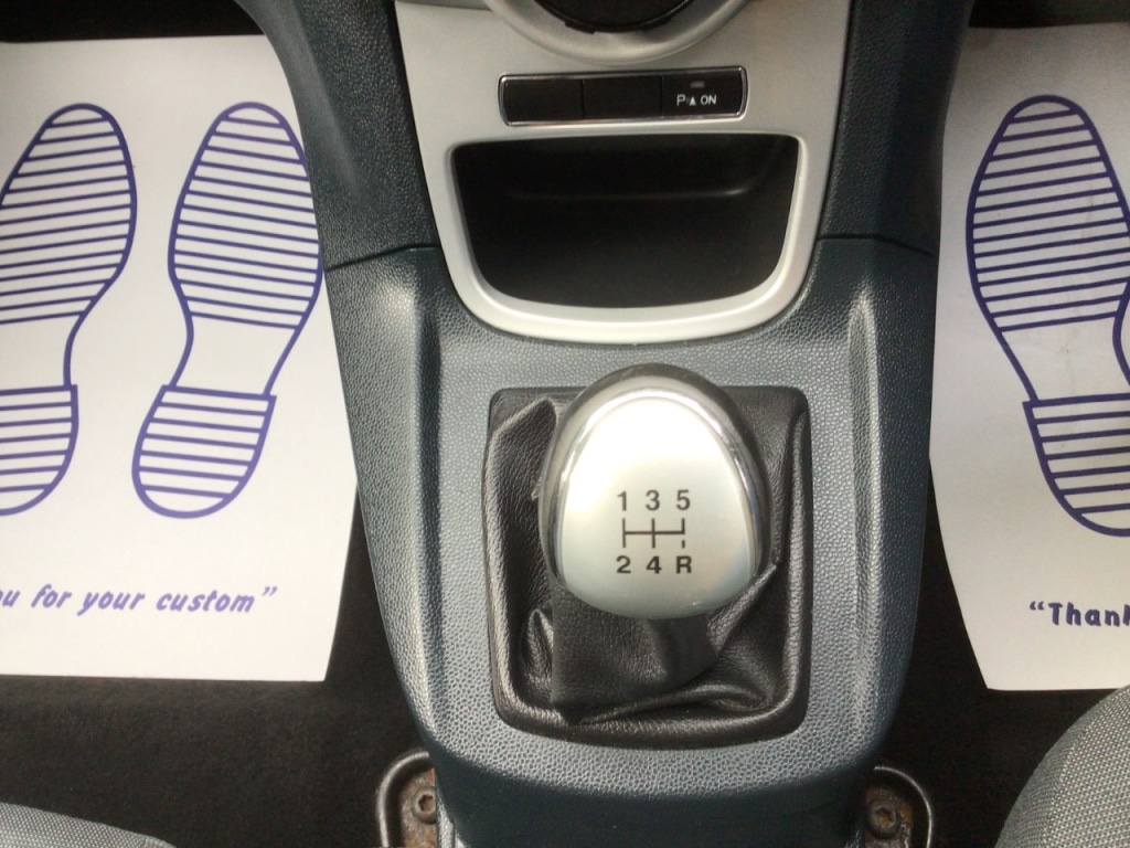 Used Ford Fiesta 2010 for sale - 77312952: Photo 19