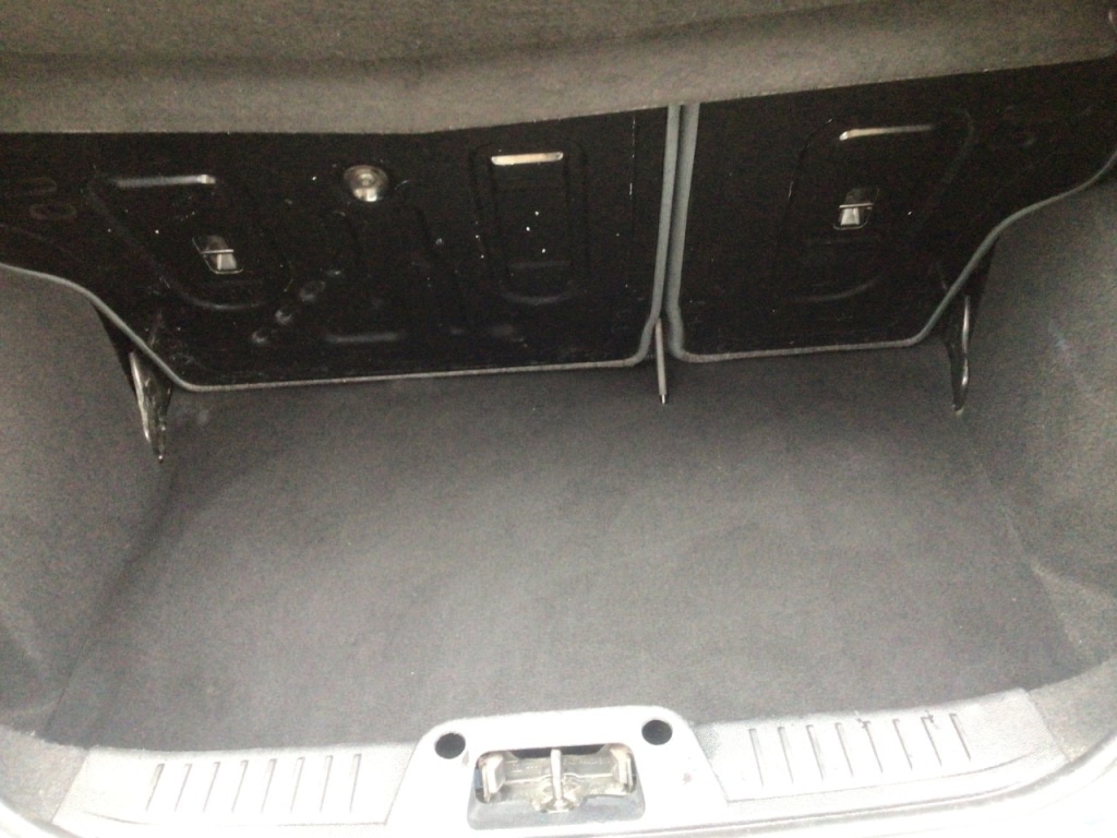 Used Ford Fiesta 2010 for sale - 77312952: Photo 25