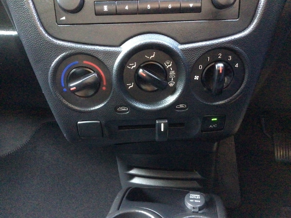 Used Kia Picanto 2010 for sale - 74742555: Photo 19