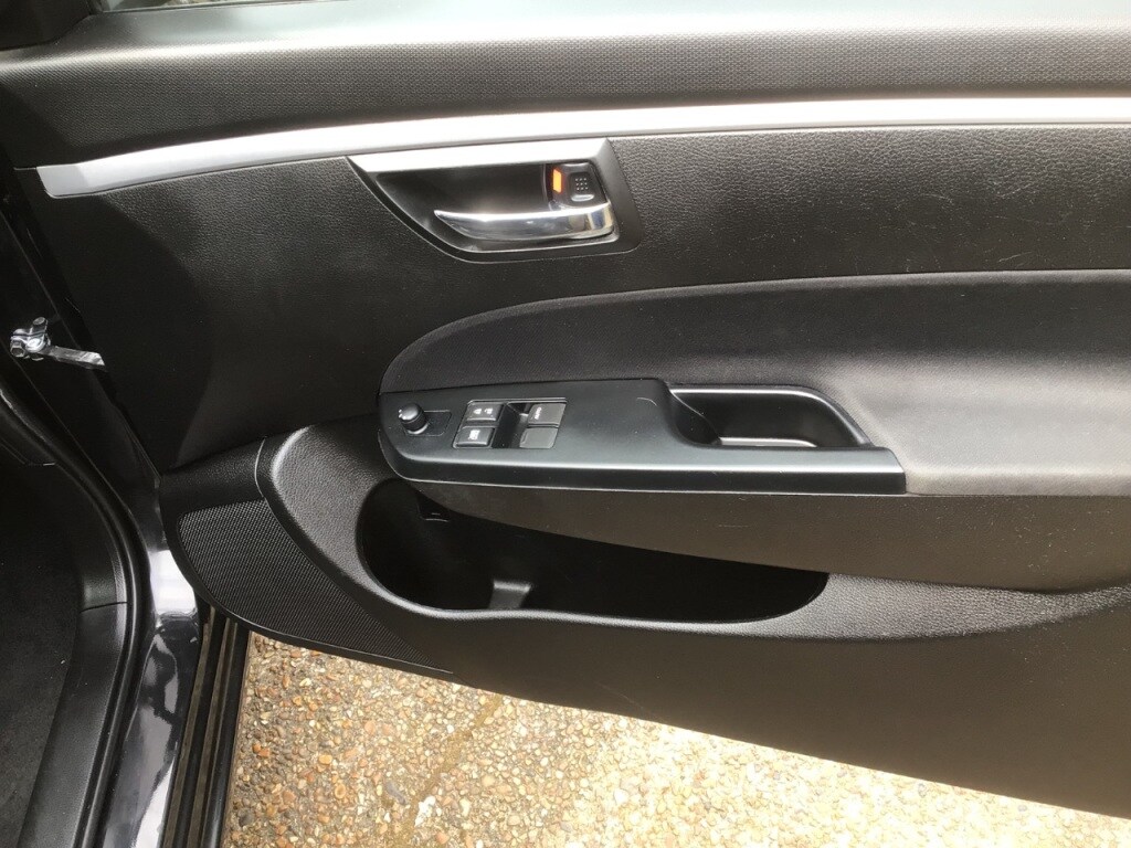 Used Suzuki Swift 2015 for sale - 77747496: Photo 27