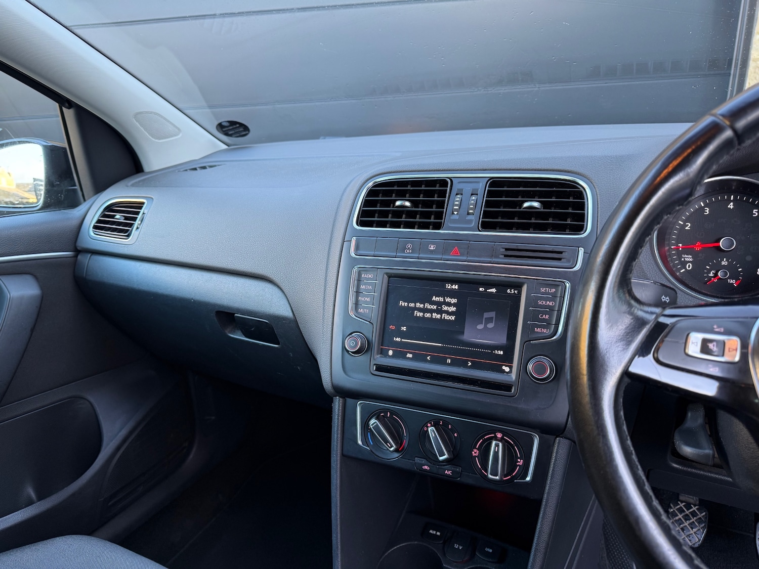 Used Volkswagen Polo 2015 for sale - 77007779: Photo 21