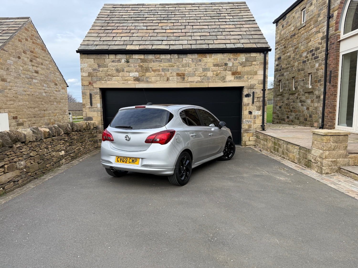 Used Vauxhall Corsa 2019 for sale - 78028552: Photo 2