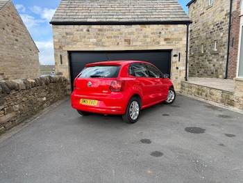 Used Volkswagen Polo 2015 for sale - 78226407: Photo
