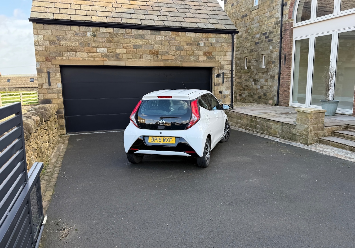 Used Toyota AYGO 2019 for sale - 77643927: Photo 11