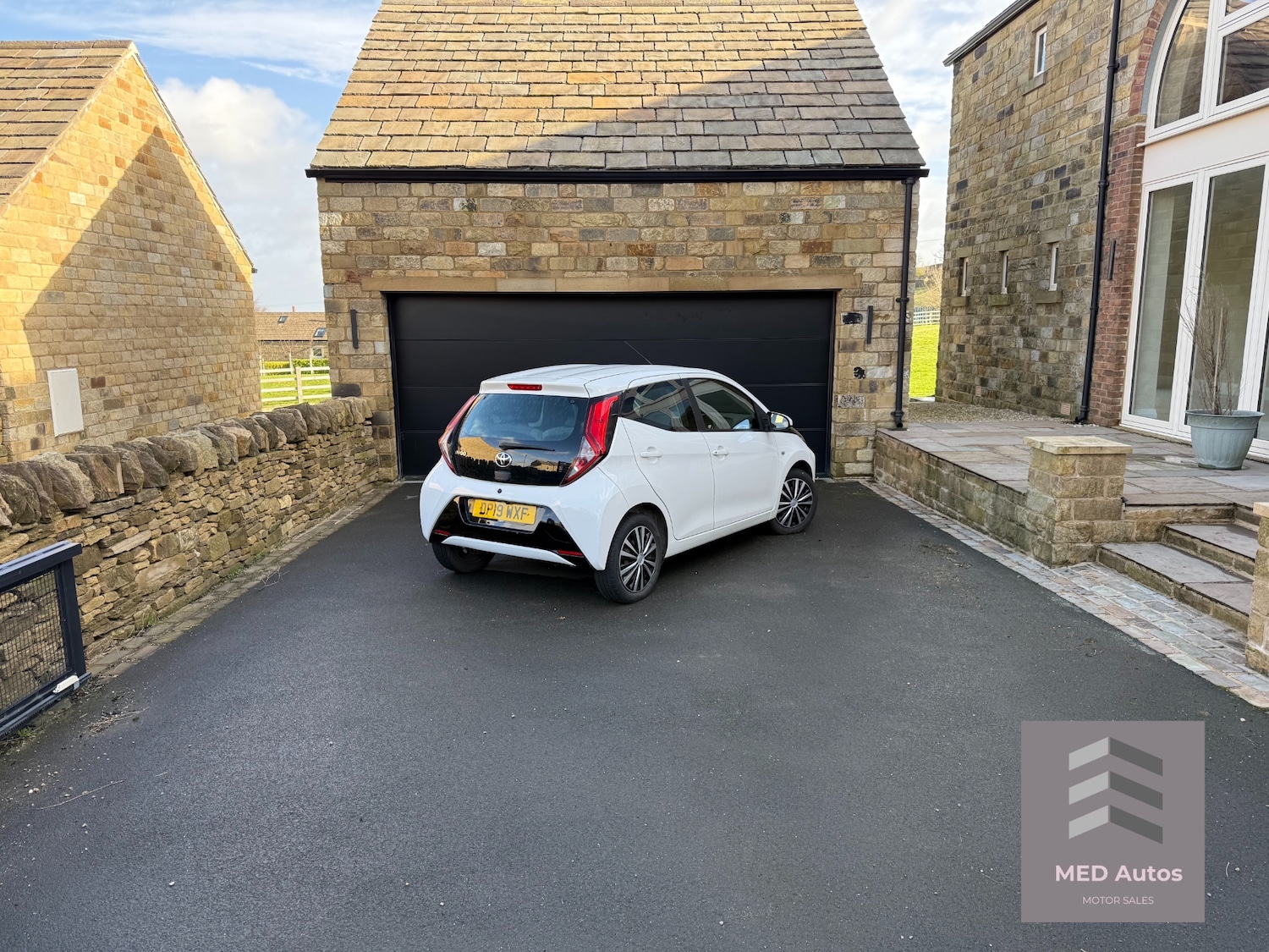 Used Toyota AYGO 2019 for sale - 77643927: Photo 2