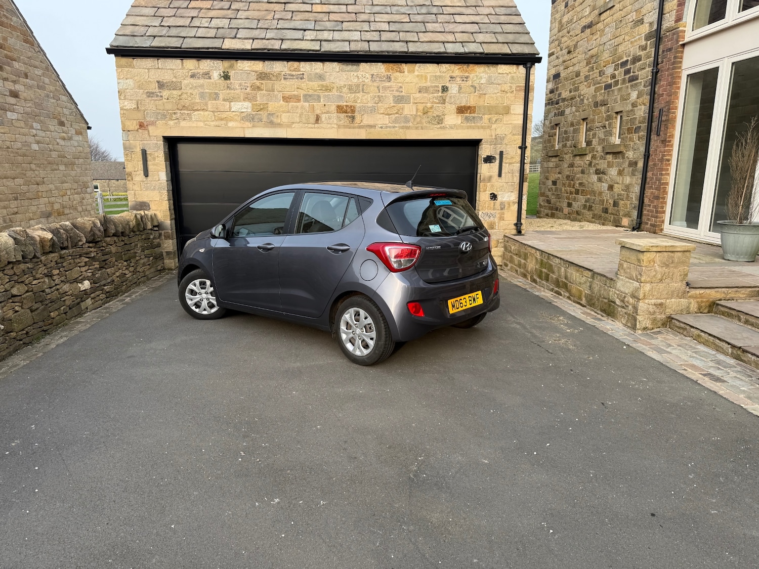 Used Hyundai i10 2014 for sale - 77968926: Photo 2