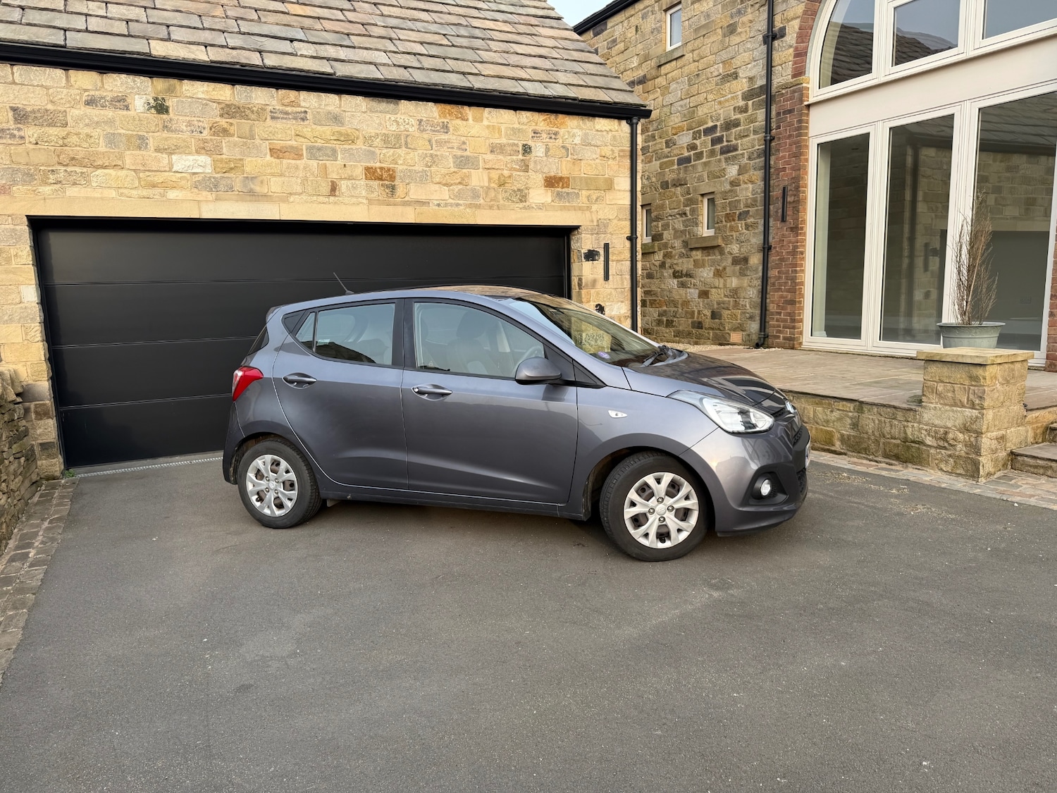 Used Hyundai i10 2014 for sale - 77968926: Photo 8